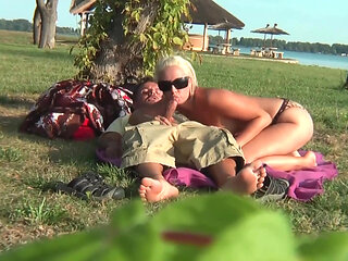 Amateur Sex and Anal Threesome on the Beach