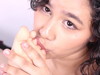 Two Hot Girls Adore Each Other's Feet