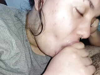 Delicious hot blowjob of the horny bitch, who swallows deep, punching deep down her throat