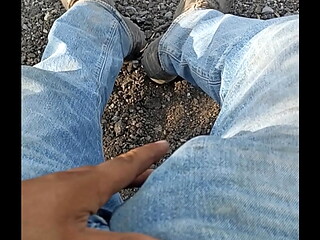 Verga dura al aire libre