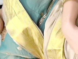 Desi Girl Dildo Masturabting