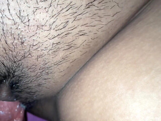 Sperm Comes Out in the Pussy of the Beautiful Stepmother Who Is Fucked by Her Stepbrother-in-law Until the Crot in the Pussy
