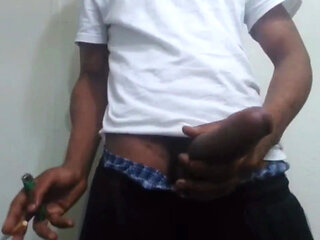 World Biggest Dick 12inch's Flexing & hang low