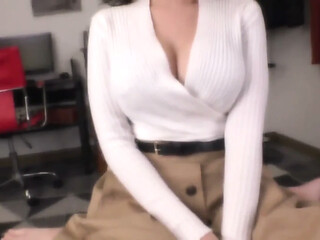 Petite G-cup Beauty Hina Shinjo Is Too Irresistible Not to Lift up - Ep3