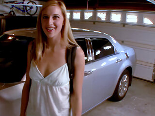 Ranae Morgan: Local Cock Ride for Beach-bound Blonde Ranae Morgan - Hardcore Holiday Hookup