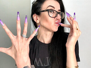 Finger Snapping and Sucking, Long Nails and Long Fingers