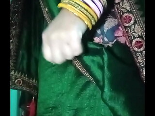 Indian Gay Bottom Crossdresser Gaurisissy showing her sexy figure in green saree with heavy jwellery