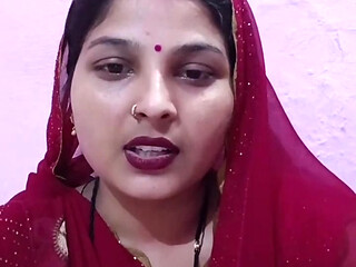 Komal had ordered a maxi dress and told the delivery boy, "I will wear it now, see the car, then I will pay."