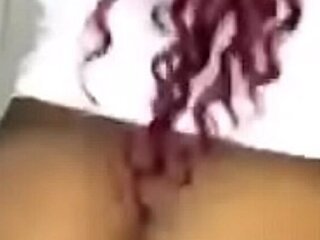 Ebony thot shows pussy on IG live