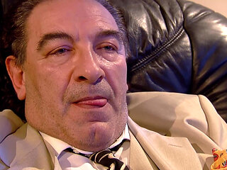 Sexy Tarra White seduces and masturbates Roberto Malone and does anal fuck on the table