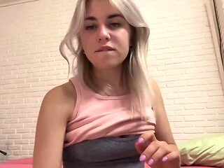 Lesbian Seduces Step-Sister