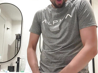 hot daddy jerks off and cum no hands