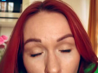 Morning delight - girlfriend gives sloppy deepthroat blowjob