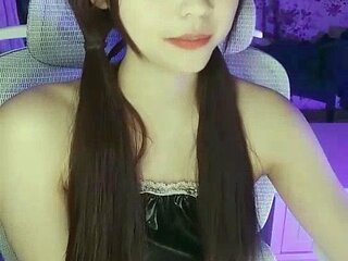 Lewd amateur brunette teen meg davis webcam masturbation