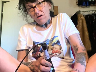 Creamy Orgasm on a Big Dildo