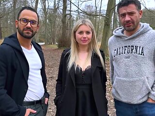 Aurora, 39, offers a sequel to her adventures... - Jacquie et Michel TV