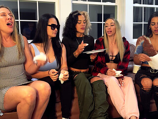 5 Girls Try Sneezing Powder - Mars Solo, Sinthia Bee, Sexy Sara Bee, and Andi Vicious Are All Introduced to Sneezing Powder for