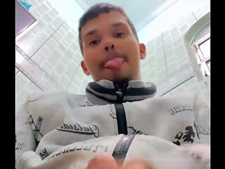 Solo no banheiro