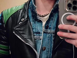 Gay Skinhead Kinkysirius Take a Gold Shower Public Toilet