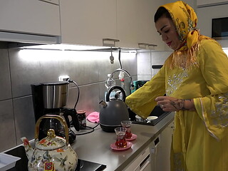 Horny Stepson Fucked His Big Ass Arab Stepmom In Hijab