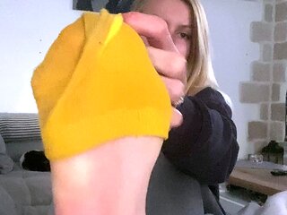 amateur his tall blonde fetish masturbating on live webcam