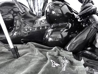 This large amateur cam girl has some very big boobs