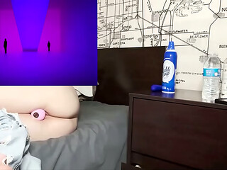 VACUUM CLIT SUCKER ROSE SEX TOY - MILF MASTURBATES IN RIPPED JEANS - AMATEUR ARABIAN SNOWWHITE