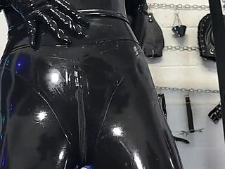 Mistressaes JOI: Deepthroat, Fisting, Spit and Piss Play Training