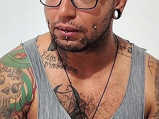 Mulher Brasileira Casada Seduz Seu Guarda Costa Seu Marido Fica Olhando