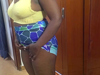 HOME MAID SQUIRTING IN THE TOILET SHE ALMOST BEING COUGHT
