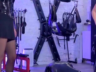 The urinal of the goddesses