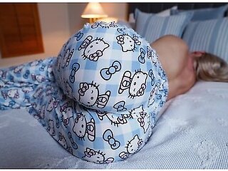 Step Mom Wakes Up To Hard Cock Of Step Son He Helps Milf To Cum Quick