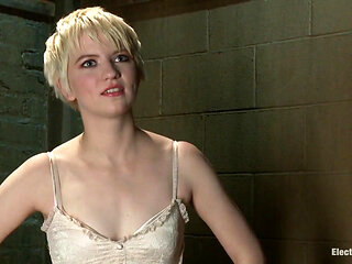 Porcelain doll feels an elecrto-dp