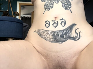 Lea loves to riding a big cock