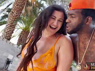 Cougar Josie Jaxxon Gets Pounded By The Pool By Big Dicked Rome Major!