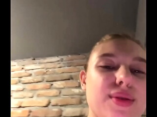First time squirting in public. Sit on the cam