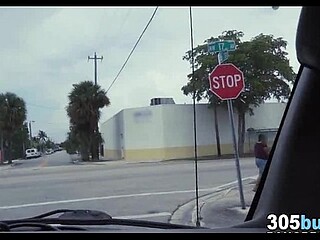 Teen Amateur gets paid for a dirty deed
