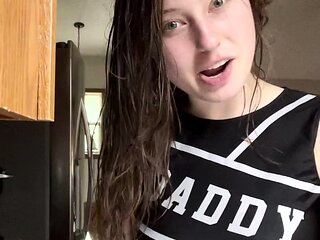 Amateur Webcam Teen Masturbates And Teases