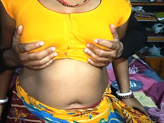Pados wali ladki ka boobs massage Kiya