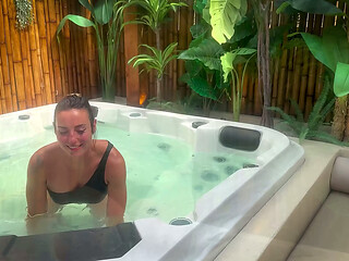 Pleasures &amp_ Very Wet Solo Orgasms in the Hot Tub