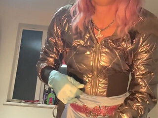 Jess Silk Rides Her Dildo