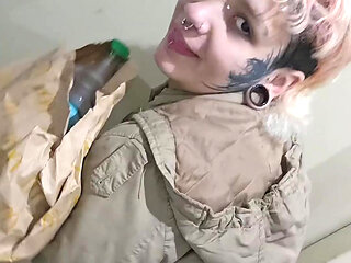 Argentinian Girl Has Sex in the Parking Lot