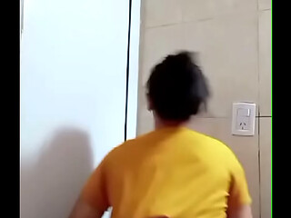 Bailando aburrida