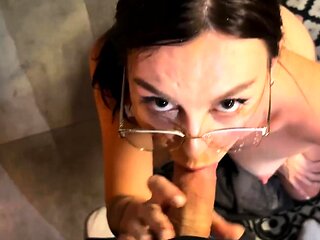 Caught a red-hot mummy in the shower, creampied her humid -