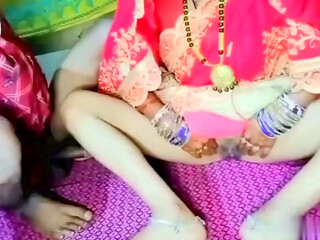 Desi village bhabhi became horny for sex after watching sexy video on phone, Hindi