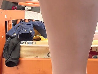 Hana Pee Because She Cant Handle It