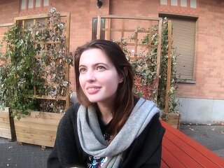 Brunette Felicia Vina gets her pussy licked and fucked by Porno Dan