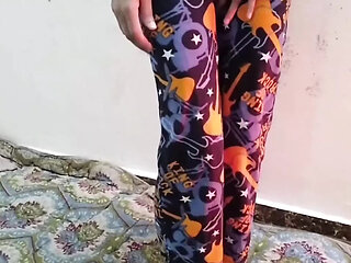 Teen age college girl ko paise dekar jabar dasti pela
