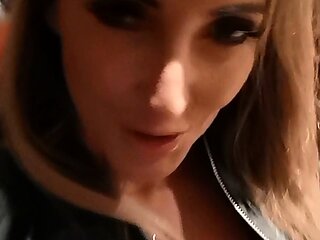 StripCamFun Blonde Amateur MILF Webcam for You