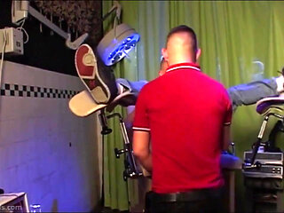 Young skin slut fisted deep